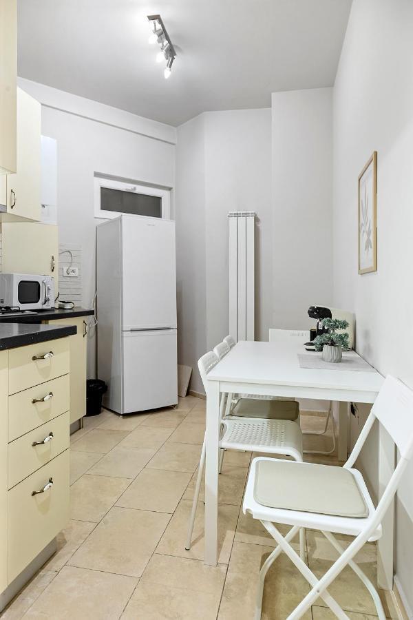 City Heart Retreat Elegant Apartment Bucareste Exterior foto